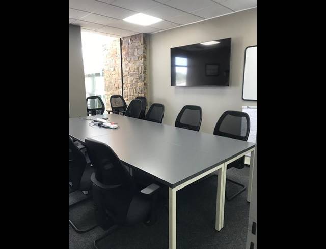 442M² OFFICE TO LET IN LA LUCIA